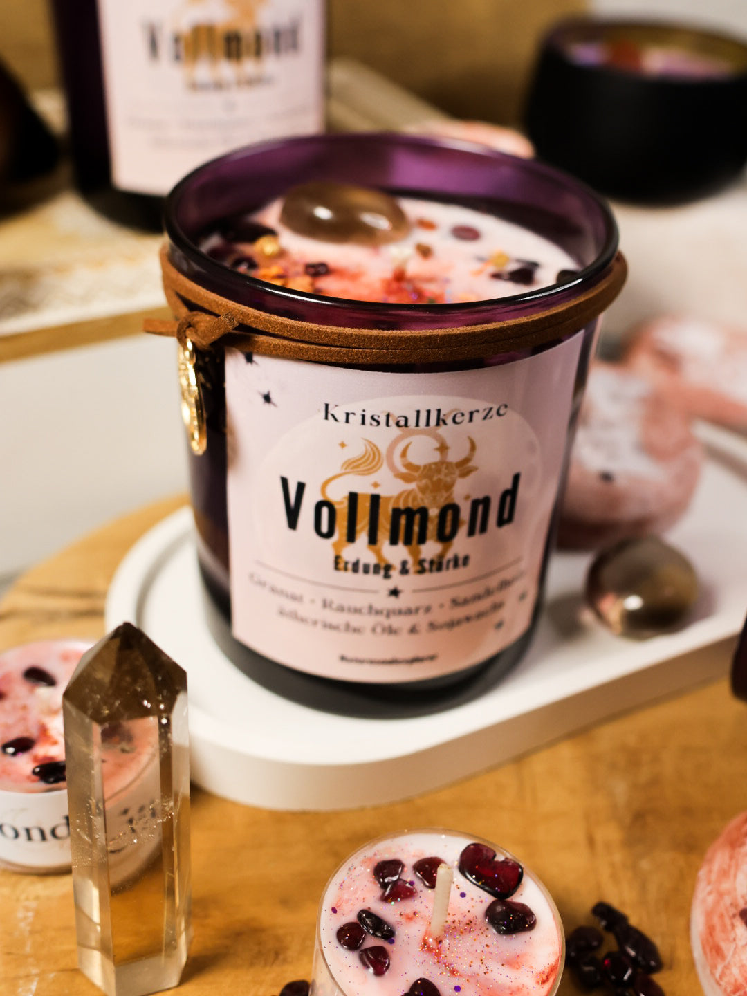 Kristallkerze „Vollmond im Stier“ Erdung & Stärke mit Granat, Rauchquarz und Sandelholz