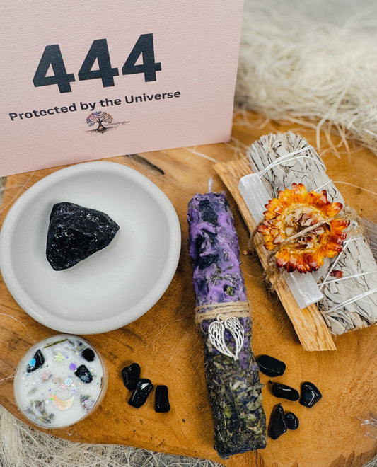 Energetische Reinigungsbox „444 – Protected by the Universe“ – Dein Schlüssel zu Schutz und innerer Harmonie